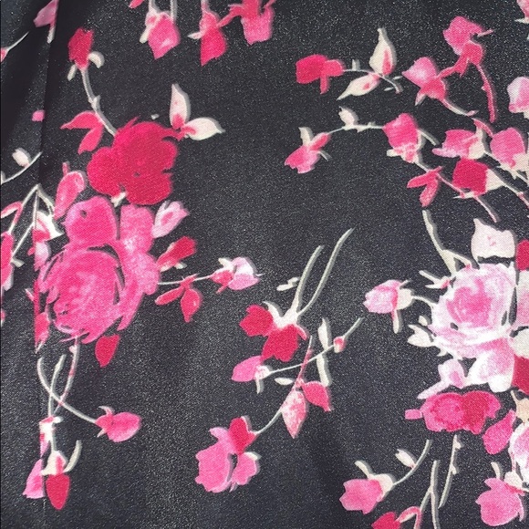 “Silky” Robe - Picture 3 of 4